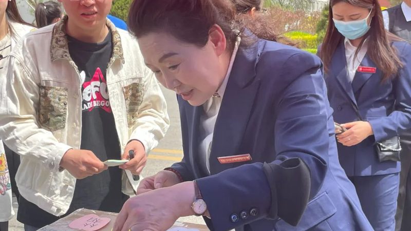 短视频拍摄：如何选择合适的设备与教程书